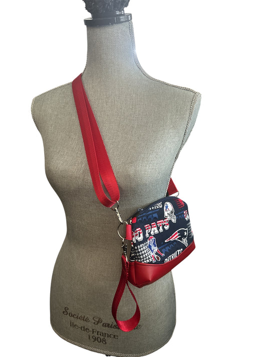 NE Patriots crossbody handbag